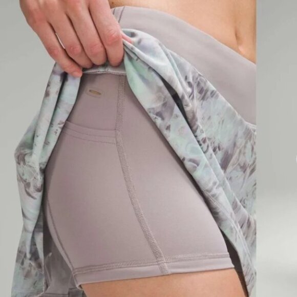 Lululemon Pace Rival Mid-Rise Skirt in Plisse Bloom Multi / Mauve Grey sz 14 - Picture 4 of 11